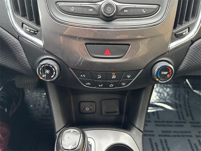 Photo of 2019 Oakwood Metallc Chevrolet Cruze