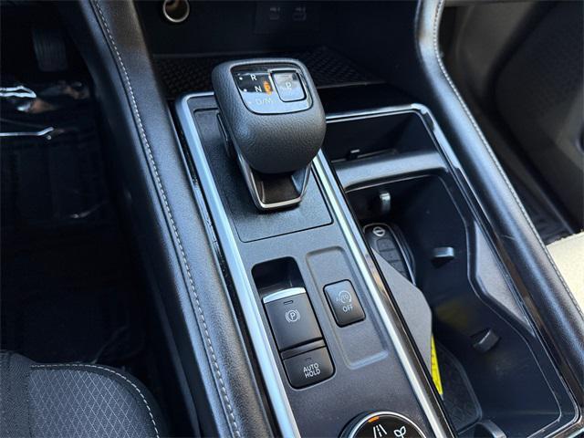 Photo of 2024 Gun Metallic Nissan Pathfinder