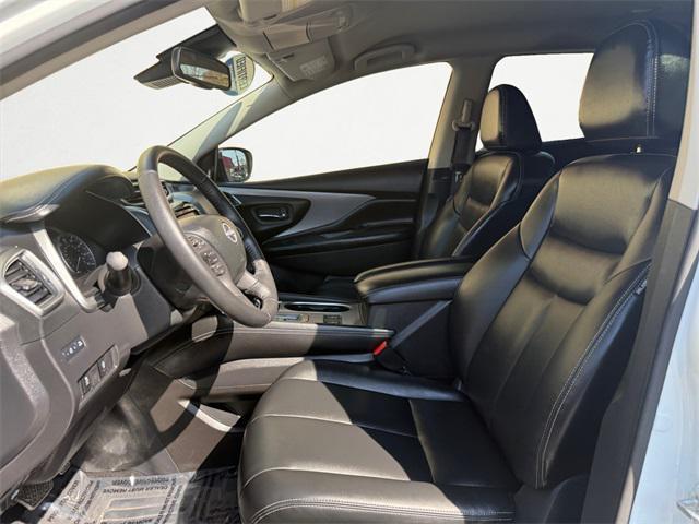 Photo of 2024 Pearl White Tricoat Nissan Murano