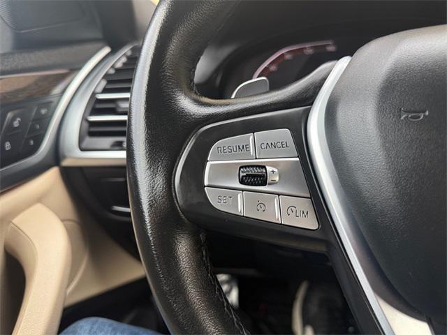 Photo of 2023 White Metallic BMW X4