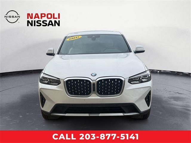 Photo of 2023 White Metallic BMW X4