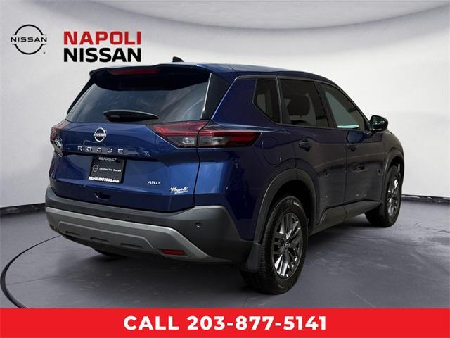Photo of 2022 Caspian Blue Metallic Nissan Rogue
