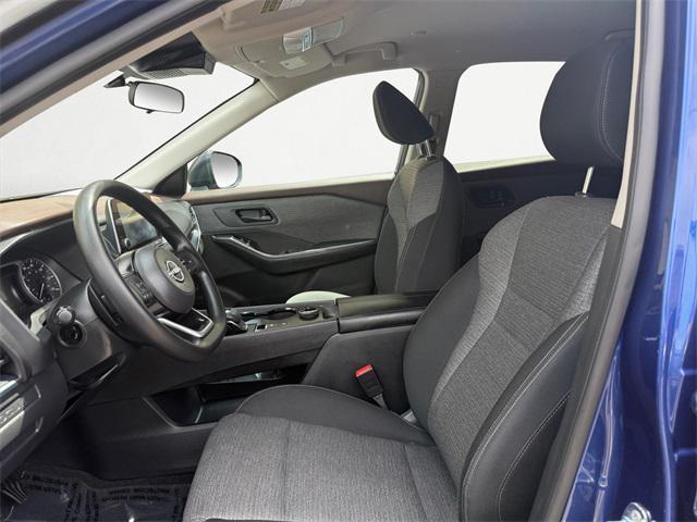 Photo of 2022 Caspian Blue Metallic Nissan Rogue