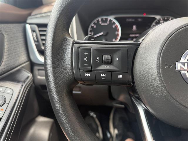 Photo of 2022 Caspian Blue Metallic Nissan Rogue