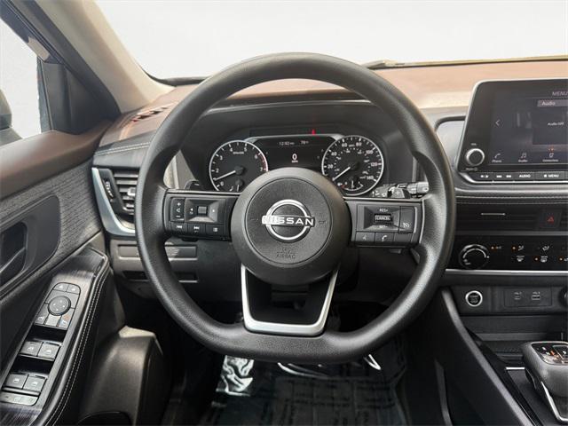 Photo of 2022 Caspian Blue Metallic Nissan Rogue