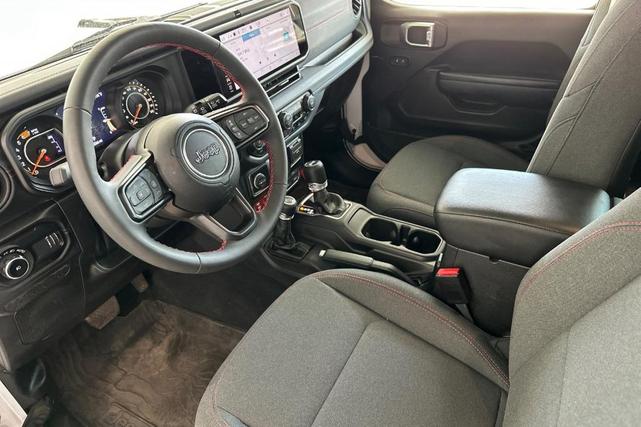 Photo of 2024 Bright White Clearcoat Jeep Wrangler