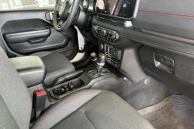 Photo of 2024 Bright White Clearcoat Jeep Wrangler