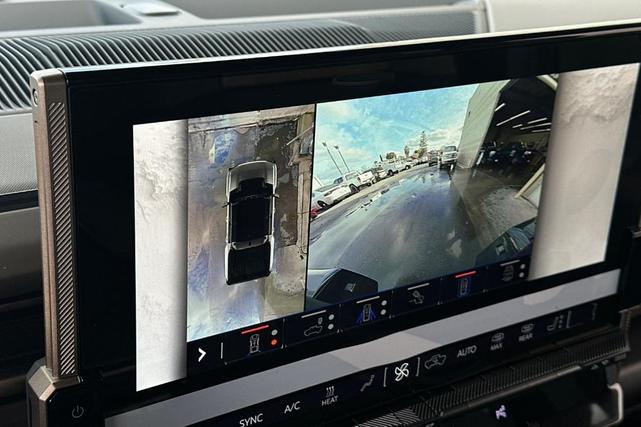 Photo of 2025 Black GMC HUMMER EV Pickup