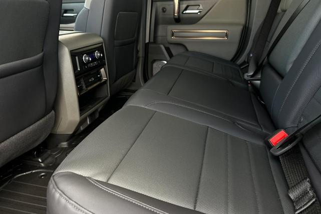 Photo of 2025 Black GMC HUMMER EV Pickup
