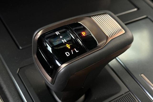 Photo of 2025 Black GMC HUMMER EV Pickup