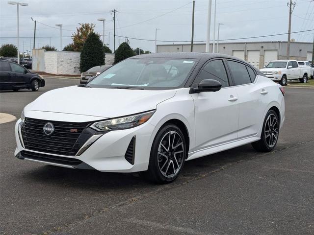 Photo of 2025 Aspen White Tricoat/Super Black Nissan Sentra
