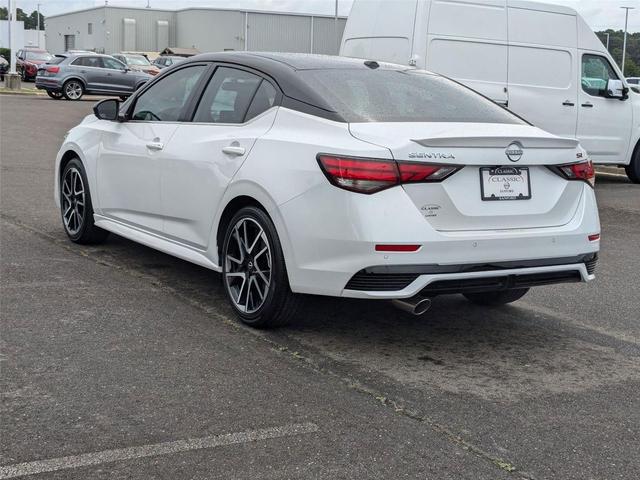 Photo of 2025 Aspen White Tricoat/Super Black Nissan Sentra