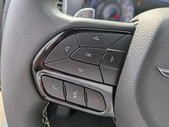 Photo of 2023 Silver Mist Clearcoat Chrysler 300