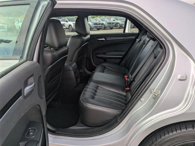 Photo of 2023 Silver Mist Clearcoat Chrysler 300