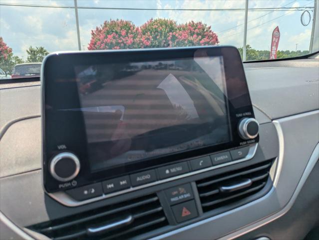 Photo of 2023 Deep Blue Pearl Nissan Altima