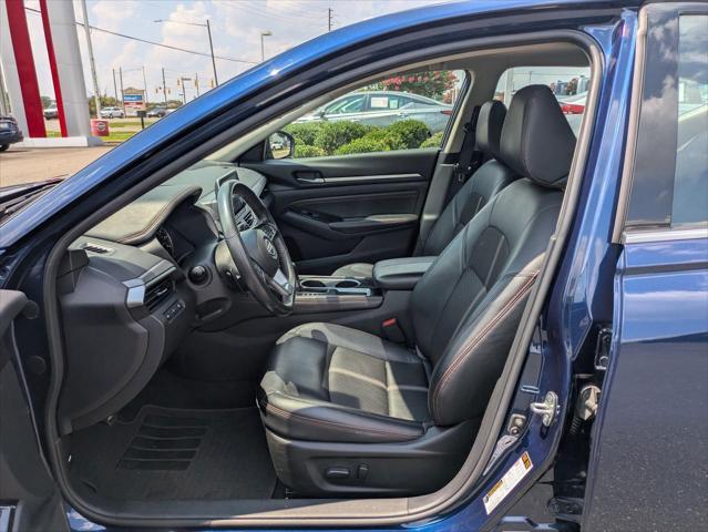 Photo of 2023 Deep Blue Pearl Nissan Altima