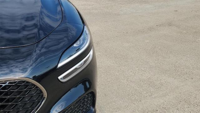 Photo of 2025 Vik Black Genesis G70