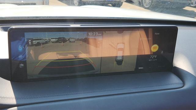 Photo of 2023 Alta White Genesis GV80