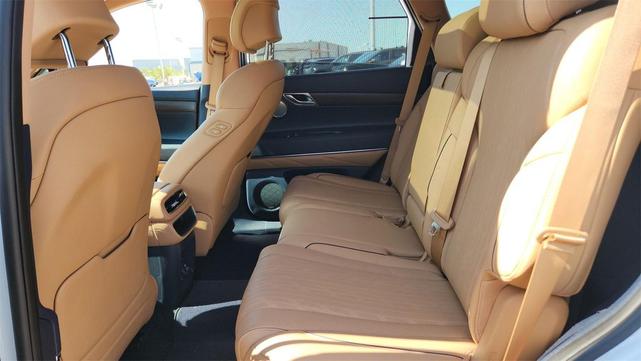 Photo of 2023 Alta White Genesis GV80