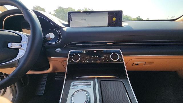 Photo of 2023 Alta White Genesis GV80