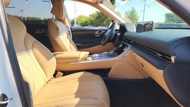 Photo of 2023 Alta White Genesis GV80