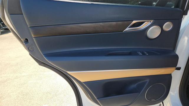 Photo of 2023 Alta White Genesis GV80