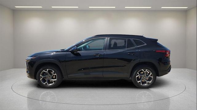 Photo of 2024 Mosaic Black Metallic Chevrolet Trax