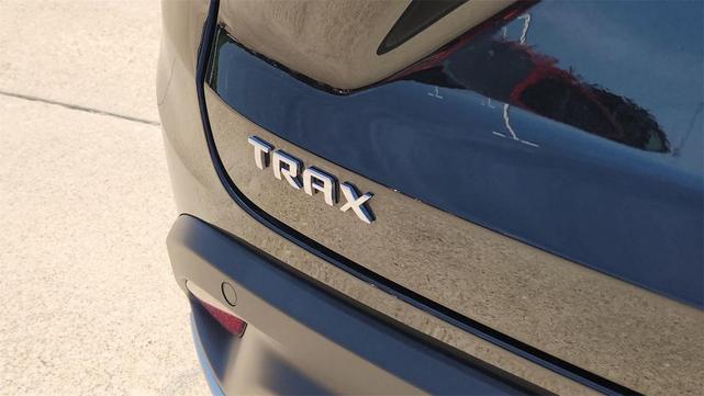 Photo of 2024 Mosaic Black Metallic Chevrolet Trax