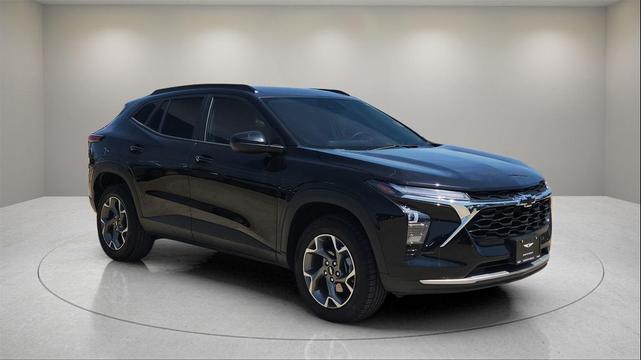 Photo of 2024 Mosaic Black Metallic Chevrolet Trax