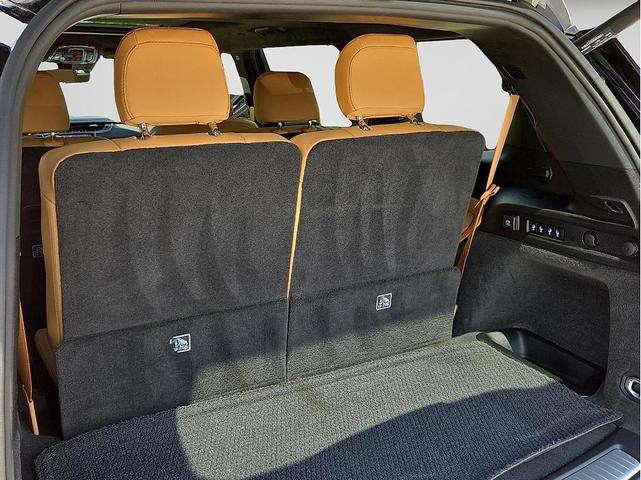 Photo of 2021 Diamond Black Jeep Grand Cherokee L
