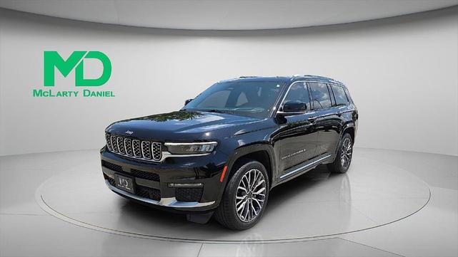 Photo of 2021 Diamond Black Jeep Grand Cherokee L