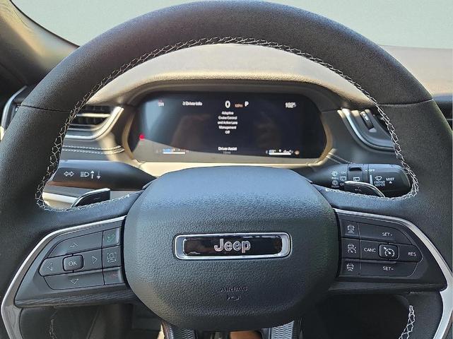 Photo of 2025 Silver Zynith Jeep Grand Cherokee L