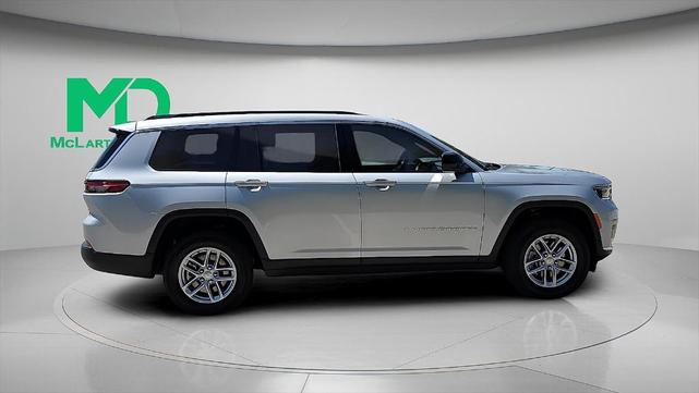 Photo of 2025 Silver Zynith Jeep Grand Cherokee L