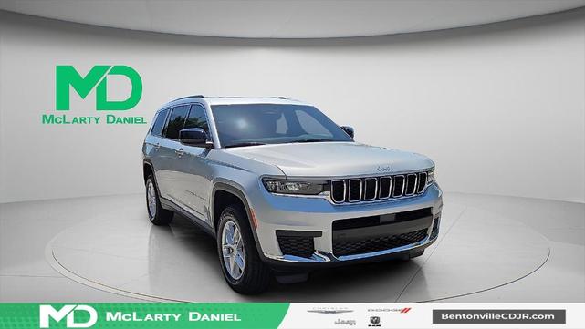 Photo of 2025 Silver Zynith Jeep Grand Cherokee L