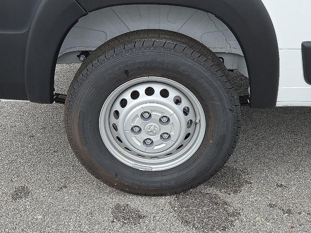Photo of 2025 Bright White Clearcoat RAM ProMaster 2500