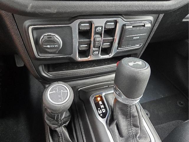 Photo of 2025 Hydro Blue Pearl Jeep Wrangler