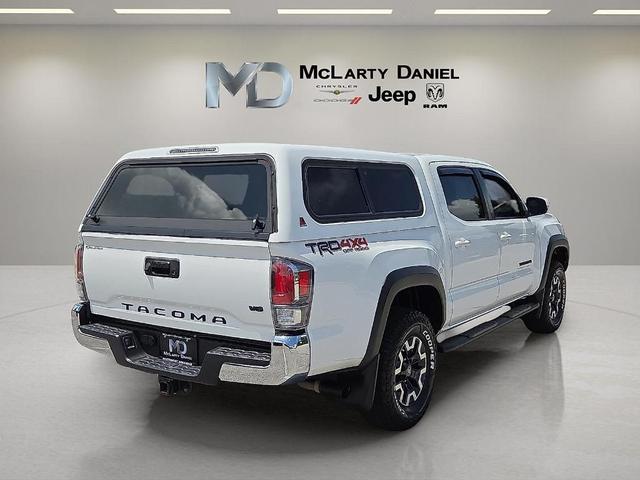 Photo of 2022 White Toyota Tacoma
