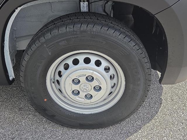 Photo of 2025 Bright White Clearcoat RAM ProMaster 2500