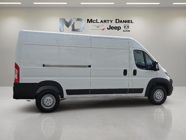 Photo of 2025 Bright White Clearcoat RAM ProMaster 2500
