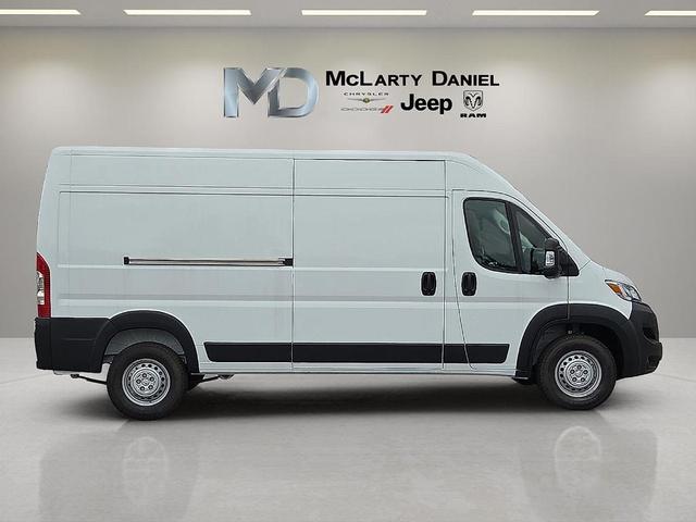 Photo of 2025 Bright White Clearcoat RAM ProMaster 2500