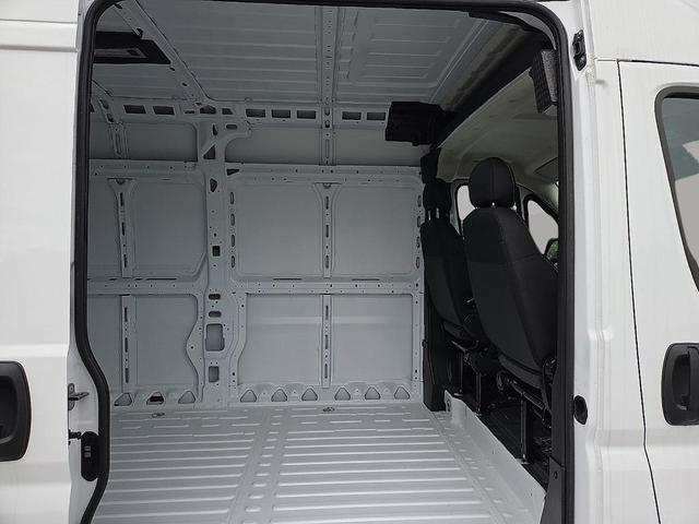 Photo of 2025 Bright White Clearcoat RAM ProMaster 2500