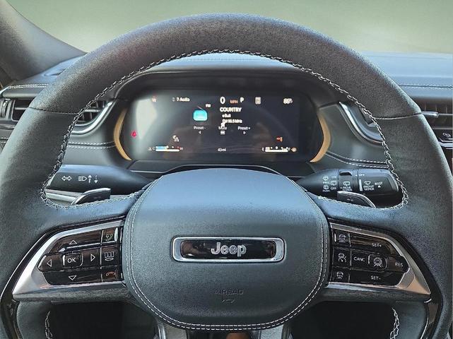 Photo of 2025 Bright White Clearcoat Jeep Grand Cherokee
