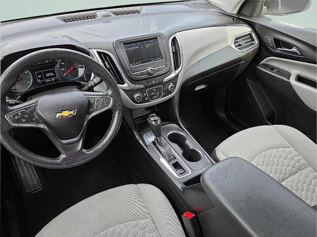 Photo of 2019 Summit White Chevrolet Equinox