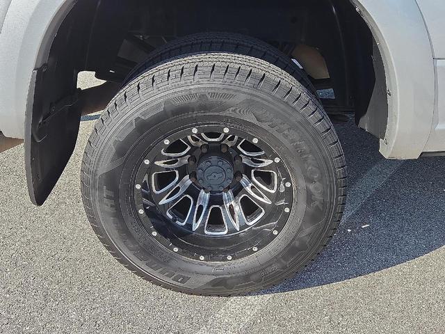 Photo of 2017 Bright Silver Clearcoat Metallic RAM 3500