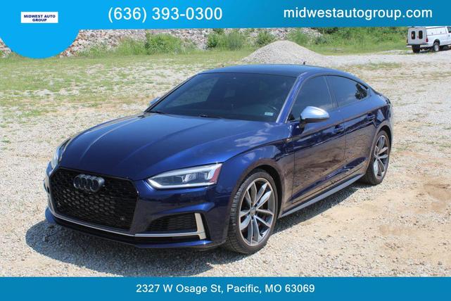 Photo of 2018 Navarra Blue Metallic Audi S5