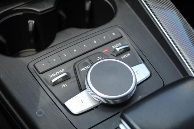 Photo of 2018 Navarra Blue Metallic Audi S5