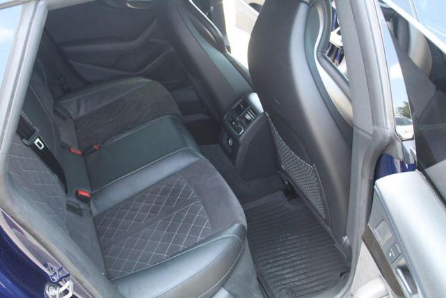 Photo of 2018 Navarra Blue Metallic Audi S5