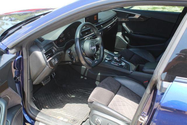 Photo of 2018 Navarra Blue Metallic Audi S5