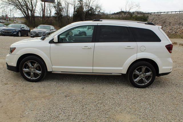 Photo of 2017 White Dodge Journey