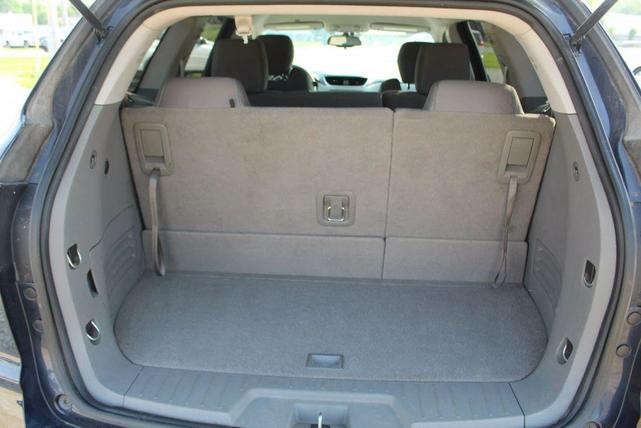 Photo of 2016 Blue Velvet Metallic Chevrolet Traverse